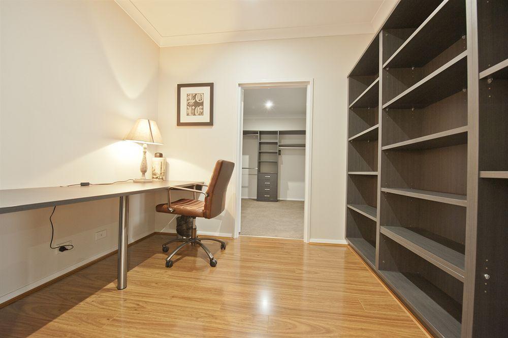 קנברה Lj Hooker Manuka Prestige Accommodation מראה חיצוני תמונה