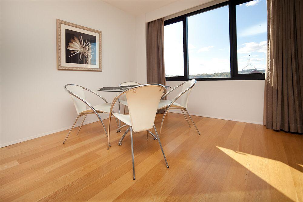 קנברה Lj Hooker Manuka Prestige Accommodation מראה חיצוני תמונה