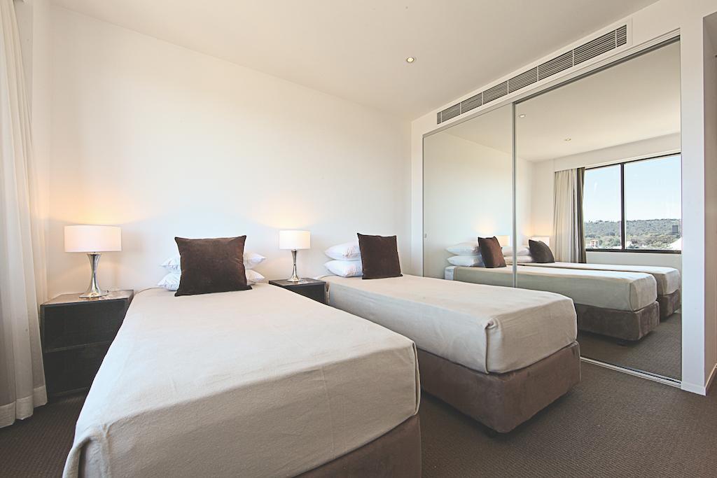 קנברה Lj Hooker Manuka Prestige Accommodation מראה חיצוני תמונה
